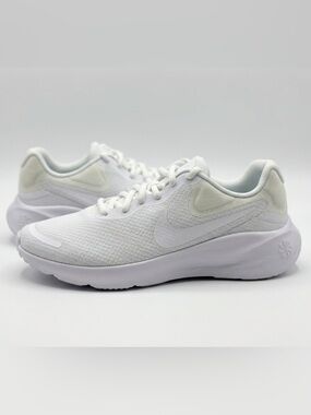 Nike Women’s All-White Lightweight Running Sneakers